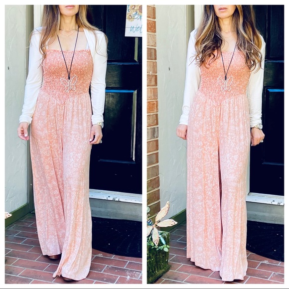 It’s all about this fabulous wide leg jumpsuit - Picture 6 of 11